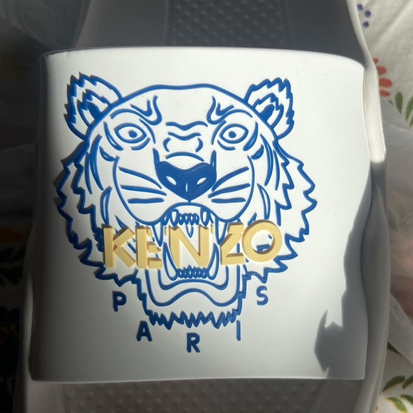 NEW Kenzo pool slides 8.5” - Picture 2 of 7